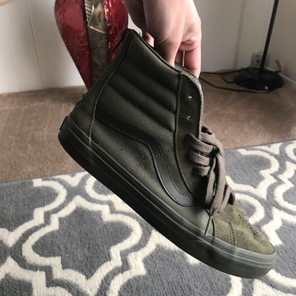 Vans - Picture 1 of 6